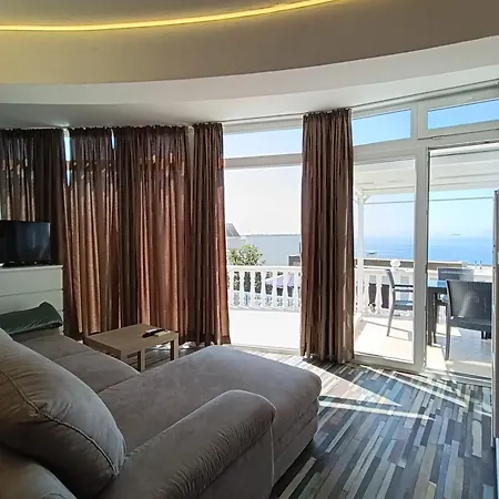 Family Hotel Casablanca Green-3