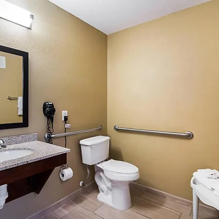 Mainstay Suites Fargo - I-94 Medical Center-3