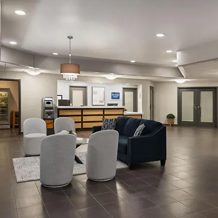 Travelodge Suites By Wyndham Estevan-2