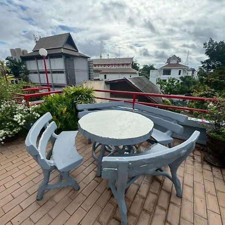 Home Place Hotel-2