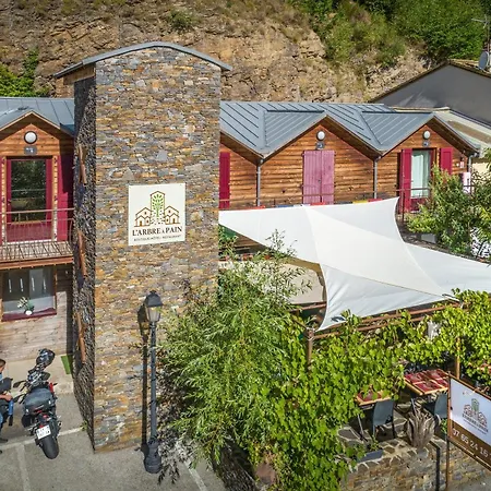 Hotel Restaurant L'Arbre A Pain-2
