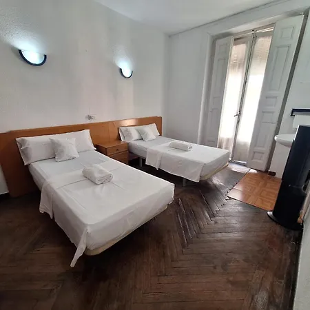 Hostal Alonso No Limit Madrid-3