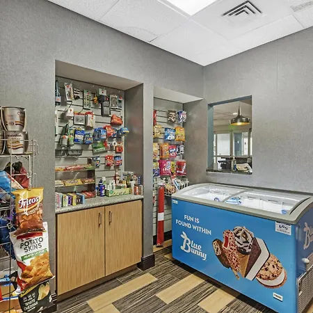 Best Western Plus Chain Of Lakes Inn & Suites-3