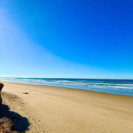 Tillicum Beach Motel - Formerly Deane'S Oceanfront Lodge-2