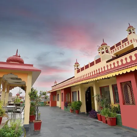 Fabhotel Vijay Niwas-2