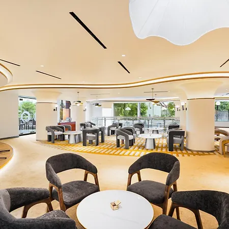 Fox Hotel Nagoya Batam-3