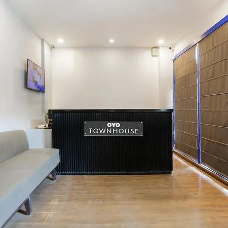 Townhouse Meera Bagh-2
