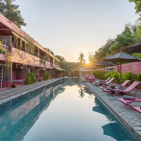 Pinkcoco Gili Trawangan - Constant Surprises - For Cool Adults Only-3