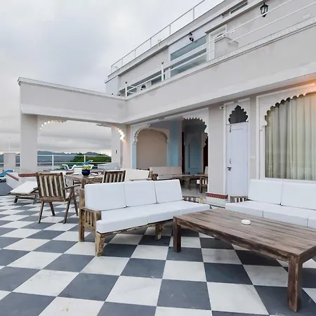 Raj Kuber - A Boutique Lake View Hotel-3