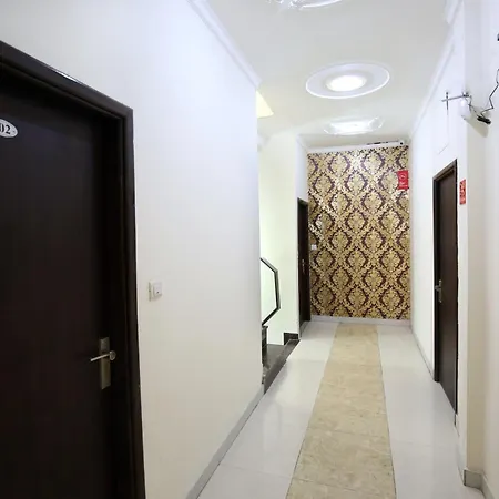 Townhouse Hussainpara Square Formerly Rich Inn-3