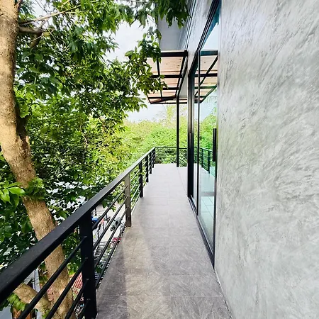 The Ozo Kohtao-3