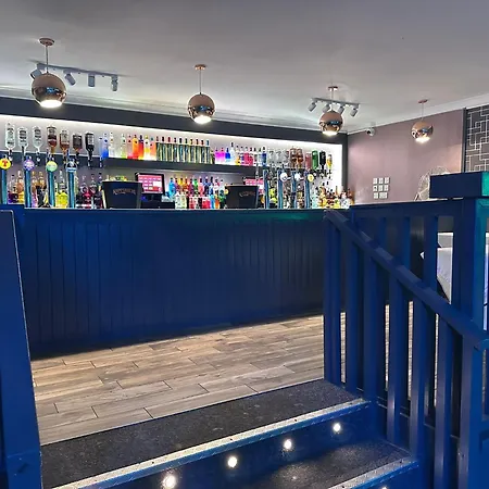 The Windsor Hotel And Bar-3