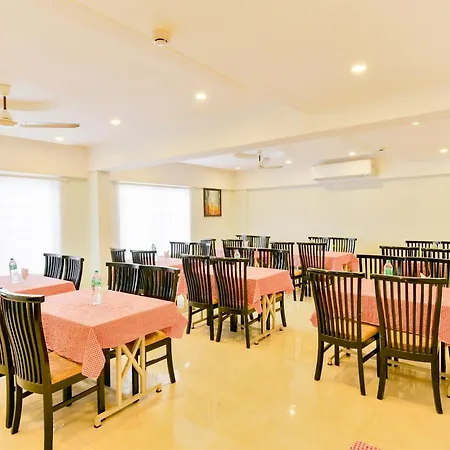 Super Townhouse Vembanad Tourist Home-2