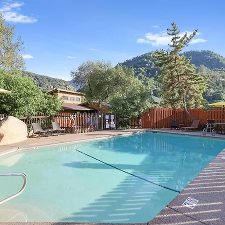Buckeye Tree Lodge-3