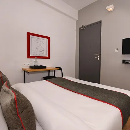 Super Townhouse 244 Munshipuliya-2