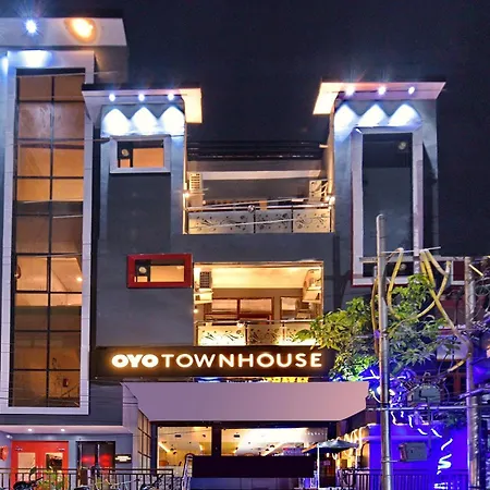 Super Townhouse 244 Munshipuliya-3