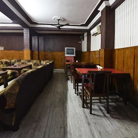 Oyo Hotel Jammu Palace-2