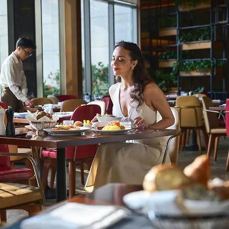 Hilton Da Nang-3