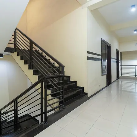 Reddoorz Syariah @ Ketintang Surabaya-2