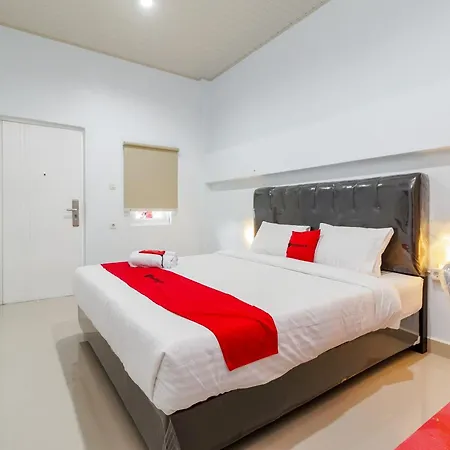 Reddoorz Plus Near Palembang Icon Mall 2-2