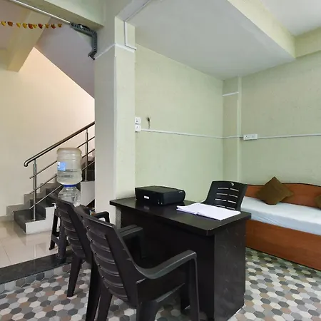 Hotel O Felicita Inn Near Seasons Mall-3