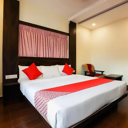 Hotel O Royal Wood Premier-3