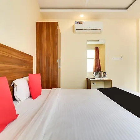 Super Capital O Seven Wonders Inn Near Sahara Ganj Mall-2