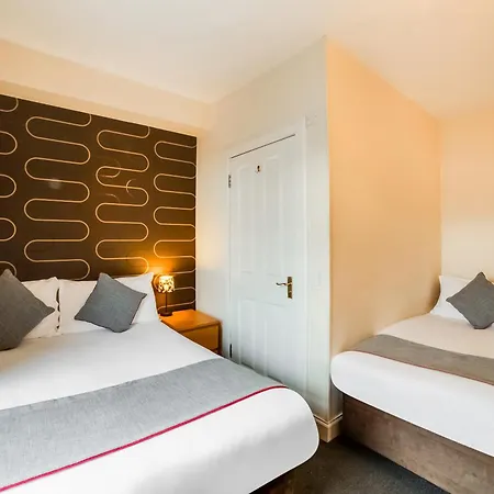 Oyo Braeriach Hotel, Highlands Scotland-3