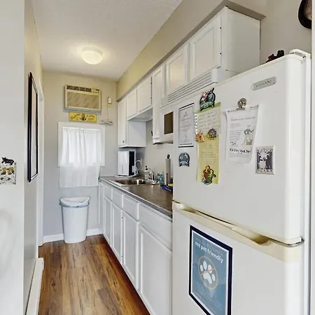 Charming Condo W/ Lake Access, Dock, Wifi & Mountain Views-3