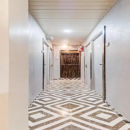 Oyo Flagship Hotel Qubic-2