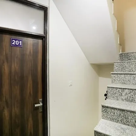 Hotel O Park Inn Near New Ashok Nagar Metro Station-2