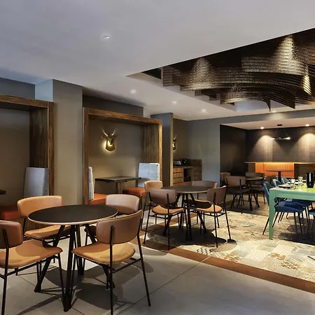 Mercure Auckland Queen Street-2
