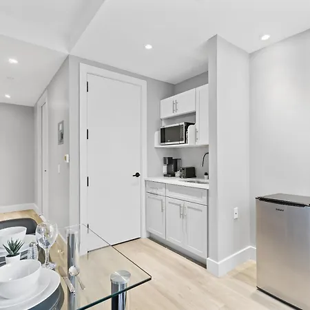 Global Luxury Suites At The Arches-3