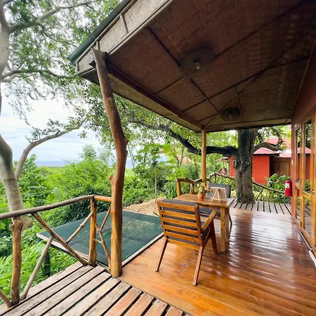 Nakabalo Guesthouse & Restaurant-3