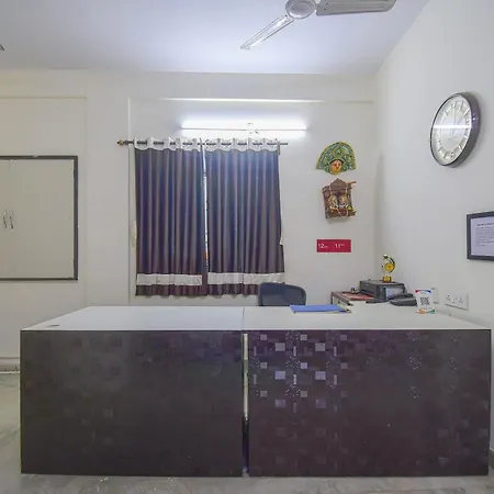 Collection O Bricks Inn Hazra Road Near Birla Mandir-2