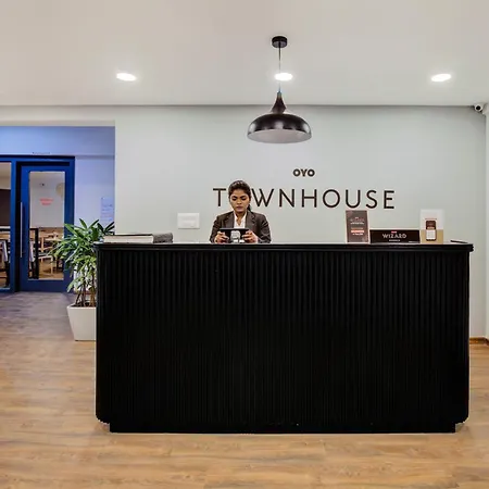 Townhouse Cr Park Near Lotus Temple-3