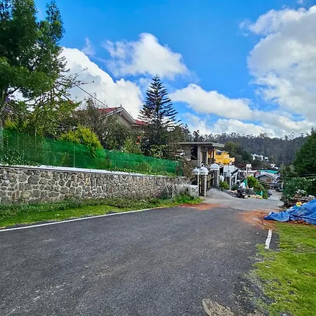 Lakshmi Illam Guesthouse For Families Only-2