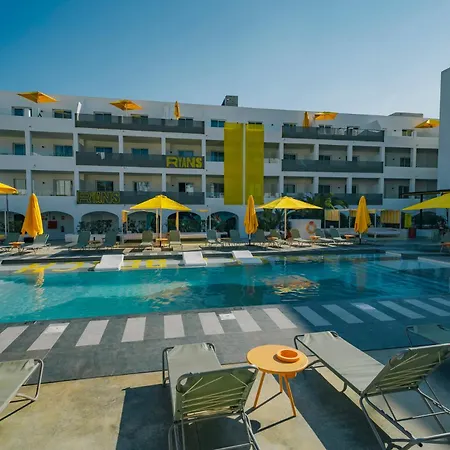 Ryans Lolas Ibiza - Adults Only-2