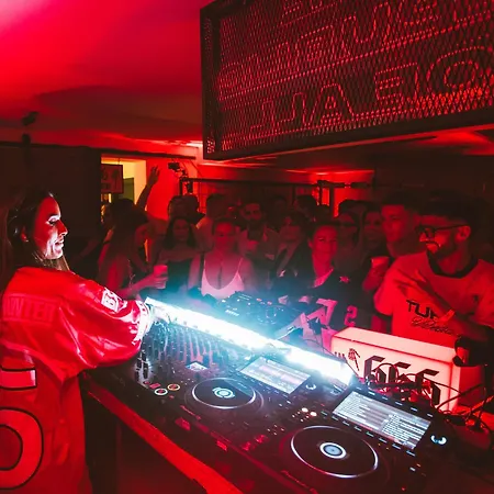 Ryans Lolas Ibiza - Adults Only-3