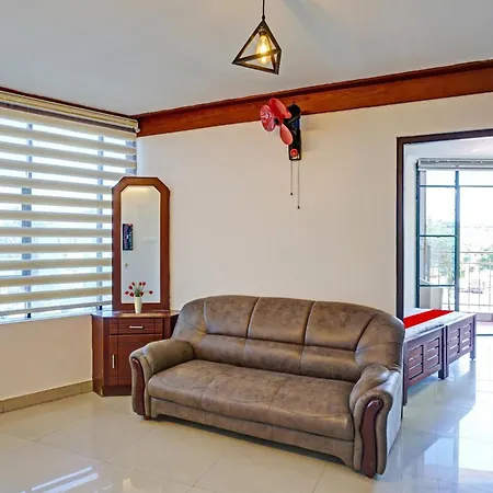 Oyo Flagship Mezban Grand Suites-3