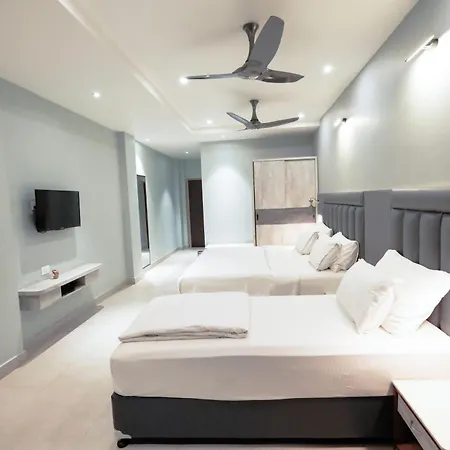 Hotel Lee Garden Near To Blue Flag Beach 500 Mtrs-2