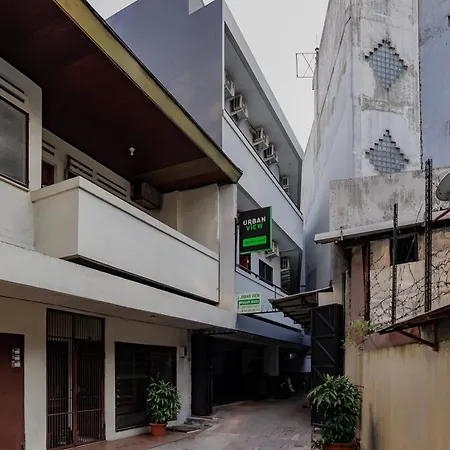 Urbanview Hotel Pasar Baru Jakarta by RedDoorz-3