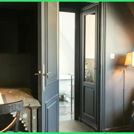 Hotel V-I Sea View: Beachfront Wellness Retreat with Spa-3