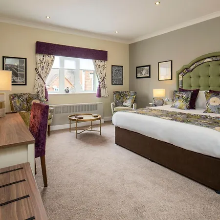 The Three Swans Hotel, Market Harborough, Leicestershire - The Coaching Inn Group-2