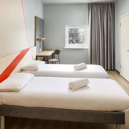 Ibis Budget Birmingham Centre-3