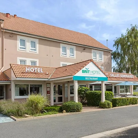 Brit Hotel Confort Cambrai-3