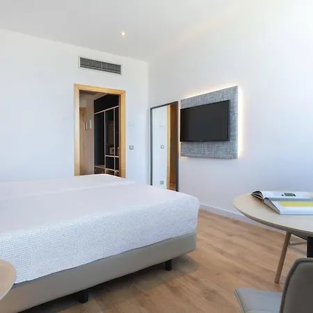 Innside By Melia Barcelona Aeropuerto-2