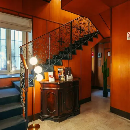 Hotel Italia-2