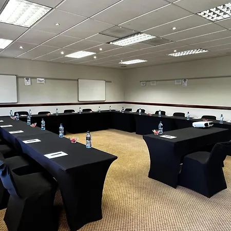 Benvenuto Hotel & Conference Centre-3