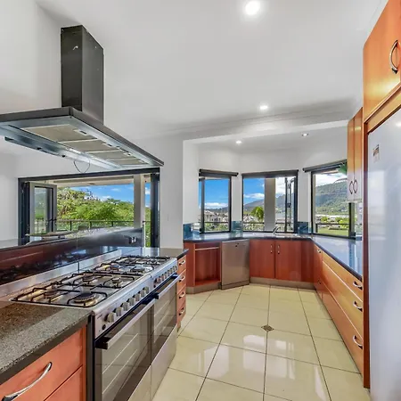 At Waterfront Whitsunday Retreat - Adults Only-3